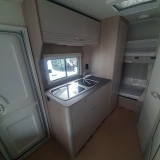                         PRZYCZEPA KEMPINGOWA BURSTNER PREMIO LIFE 415 TK BRAVA MODEL 2023 - zdjęcie 7
                        