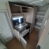                         PRZYCZEPA KEMPINGOWA BURSTNER PREMIO LIFE 415 TK BRAVA MODEL 2023 - zdjęcie 6
                        