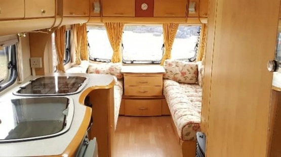                         BAILEY PAGEANT 5/6 OSOBOWA 2004 R., PRZEDSIONEK, ZAREJESTROWANA - zdjęcie 2
                        