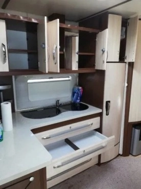                         Przyczepa kempingowa hobby landhaus 770 Cfe - zdjęcie 3
                        