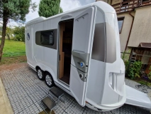                         Knaus Deseo 400 TR - zdjęcie 1
                        