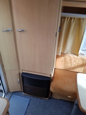                         przyczepa kempingowa TEC Tour445 TDF z moverem - zdjęcie 12
                        