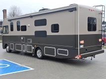                         Amerykanski kamper Ford F53 kat c  ,hydraulika, pneumatyczne zawieszenie, agregat  - zdjęcie 9
                        