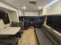                         Amerykanski kamper Ford F53 kat c  ,hydraulika, pneumatyczne zawieszenie, agregat  - zdjęcie 8
                        