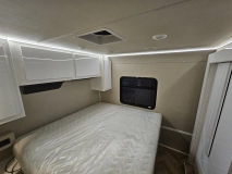                         Amerykanski kamper Ford F53 kat c  ,hydraulika, pneumatyczne zawieszenie, agregat  - zdjęcie 3
                        