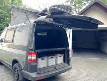                         Volkswagen Transporter 4x4 (Multicamper Adventure) - zdjęcie 10
                        