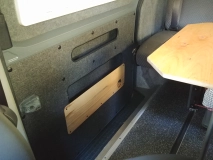                         Volkswagen Transporter 4x4 (Multicamper Adventure) - zdjęcie 5
                        