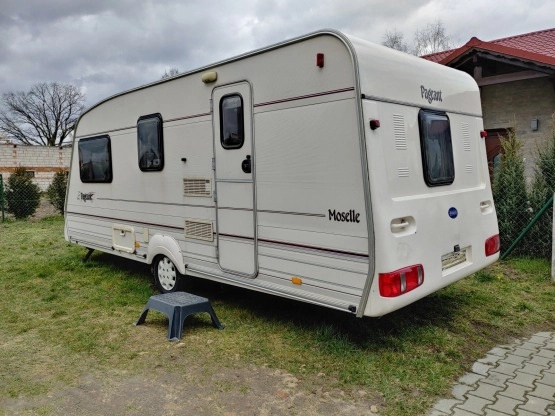                         Bailey Pageant Moselle 2000 + mover, 4/5 osobowa, łazienka, przyczepa - zdjęcie 2
                        