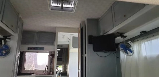                         Kamper Fiat Ducato 2.5 TD, 6 osób, klimatyzator - zdjęcie 4
                        