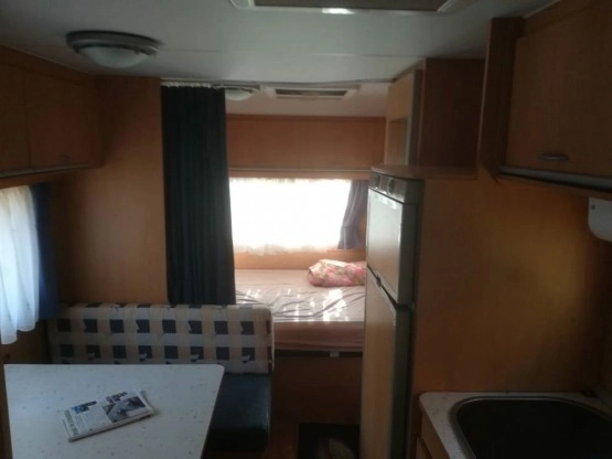                         Sprzedam przyczepę kempingową Sun Roller 2005 + namiot - zdjęcie 4
                        