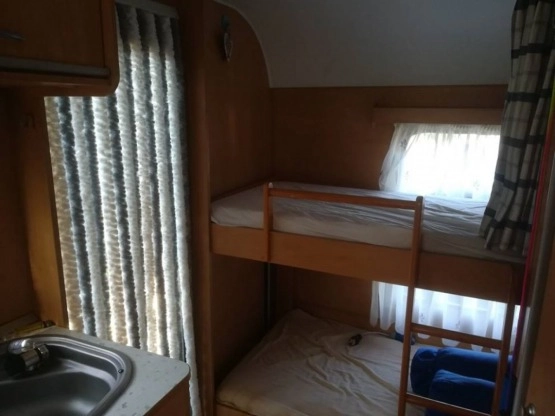                         Sprzedam przyczepę kempingową Sun Roller 2005 + namiot - zdjęcie 6
                        