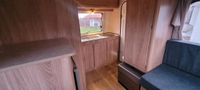                         Niewiadów N126ET z ogrzewaniem i WC DMC750kg - zdjęcie 5
                        