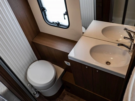                         Wynajem kampera Wrocław - zdjęcie 9
                        