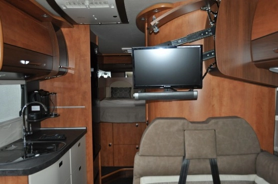                         Carhago C-Comactline 145 QB- jak nowy - zdjęcie 10
                        