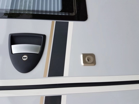                         Carhago C-Comactline 145 QB- jak nowy - zdjęcie 8
                        