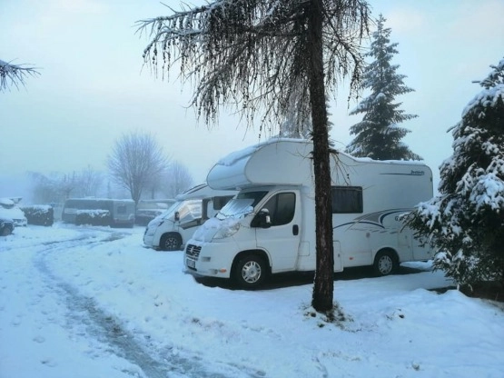                         Kamper Fiat Ducato 2,3 jtd - zdjęcie 8
                        