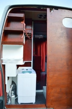                         Kamper Renault Master z baterią słoneczną i prysznicem - zdjęcie 13
                        