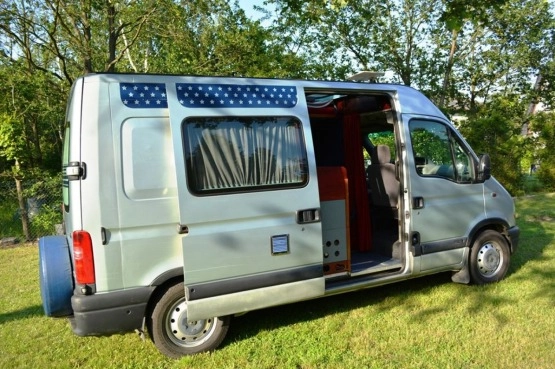                         Kamper Renault Master z baterią słoneczną i prysznicem - zdjęcie 1
                        