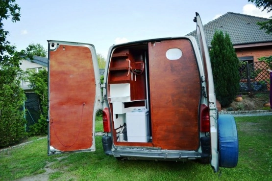                         Kamper Renault Master z baterią słoneczną i prysznicem - zdjęcie 3
                        