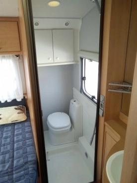                         PRZYCZEPA KEMPINGOWA KNAUS SODWIND 2003 ROK z KLIMATYZACJĄ Salon Polska - zdjęcie 3
                        