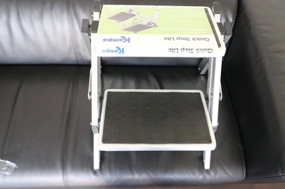                         STOPIEŃ SCHODEK WYJŚCIOWY DO PRZYCZEPY - zdjęcie 1
                        