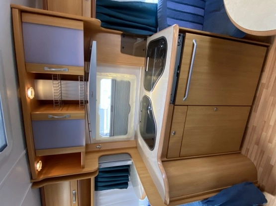                         LMC 520 HTE Z PRZEDSIONKIEM ISABELLA, STAN SALONOWY - zdjęcie 13
                        