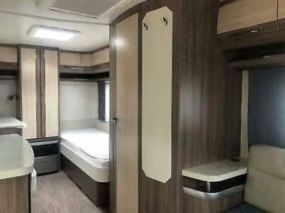                         Przyczepa kempingowa Hobby DeLuxe 460 LU - zdjęcie 3
                        