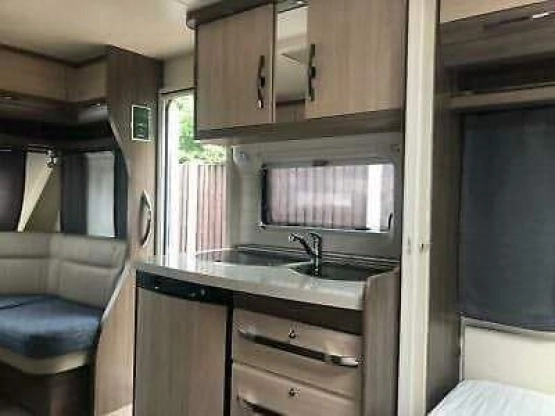                         Przyczepa kempingowa Hobby DeLuxe 460 LU - zdjęcie 5
                        