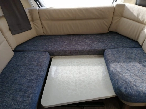                         Przyczepa kempingowa Hobby DeLuxe 460 LU - zdjęcie 8
                        