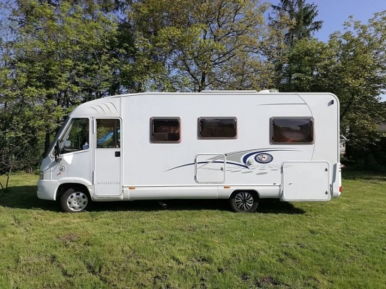                         Kamper Dethleffs GLOBETROTTER I 6501LB rok 2005 na fiacie 2.8 120 km - zdjęcie 3
                        