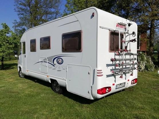                         Kamper Dethleffs GLOBETROTTER I 6501LB rok 2005 na fiacie 2.8 120 km - zdjęcie 4
                        