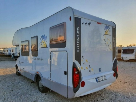                         Kamper KNAUS Sun Traveller 2004, Bedlno k. Kutna - zdjęcie 2
                        