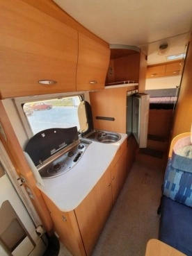                         Kamper KNAUS Sun Traveller 2004, Bedlno k. Kutna - zdjęcie 4
                        