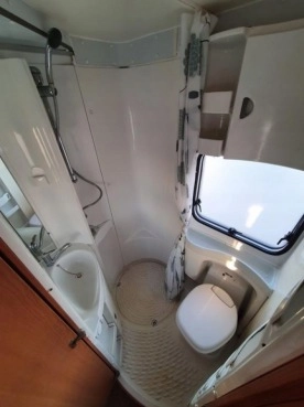                         Kamper KNAUS Sun Traveller 2004, Bedlno k. Kutna - zdjęcie 7
                        