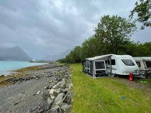                         Przyczepa kempingowa  2013 Hobby De Luxe 420 KB - zdjęcie 2
                        