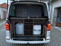                         VW CARAVELLE 9 osobowa, salon Polska, drugi właściciel - zdjęcie 8
                        