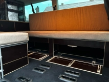                         VW CARAVELLE 9 osobowa, salon Polska, drugi właściciel - zdjęcie 3
                        