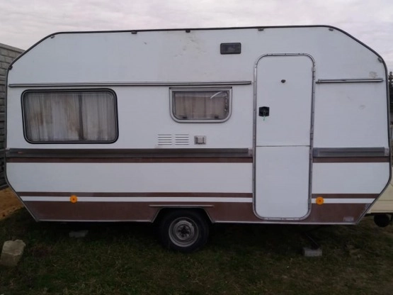                         PRZYCZEPA KEMPINGOWA Z PAPIERAMI - zdjęcie 1
                        