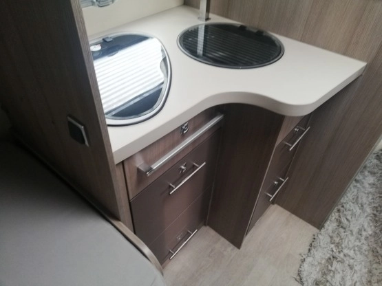                         CAMPER CHAUSSON 747 2016R - zdjęcie 8
                        