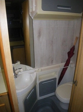                         Sprzedam kampera -Fiat Ducato - zdjęcie 6
                        