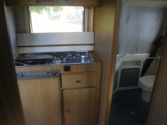                         Sprzedam kampera -Fiat Ducato - zdjęcie 7
                        