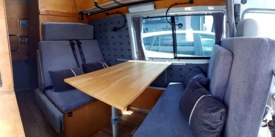                         Volkswagen Transporter - zdjęcie 3
                        