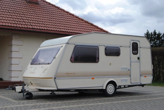                         ELDDIS Sucha! Łóżko piętrowe! Zarejestrowana! Łazienka! Ogrzewanie! DMC 937 kg! - zdjęcie 1
                        