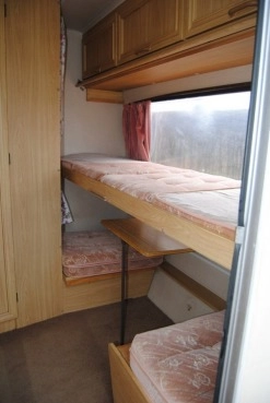                         ELDDIS Sucha! Łóżko piętrowe! Zarejestrowana! Łazienka! Ogrzewanie! DMC 937 kg! - zdjęcie 2
                        