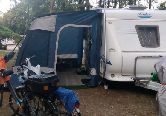                         Sprzedam przyczepę kempingową Hobby Excellent Easy z 2003 r. - zdjęcie 1
                        