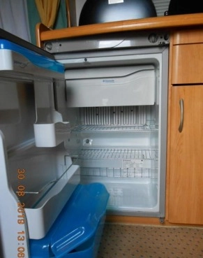                         Sprzedam przyczepę kempingową Hobby Excellent Easy z 2003 r. - zdjęcie 7
                        