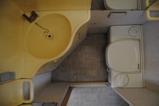                         HOMECAR Zarejestrowana Zadbana! WC! Ogrzewanie! Przedsionek! DMC 1300 kg - zdjęcie 7
                        