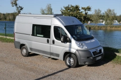                         Kampervan zbudowany na bazie Peugeota Boxera - zdjęcie 18
                        