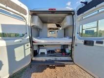                         Kampervan zbudowany na bazie Peugeota Boxera - zdjęcie 2
                        