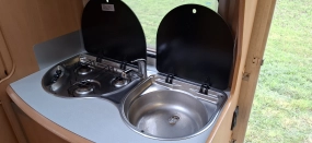                         Przyczepa Hobby De Luxe Easy 495 łóżka piętrowe  - zdjęcie 22
                        